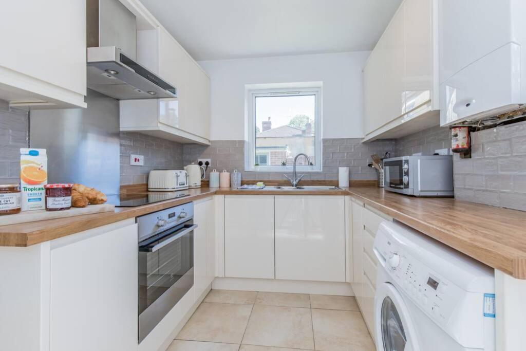 Stylish Townhouse In The Heart Of Summertown 옥스퍼드 외부 사진